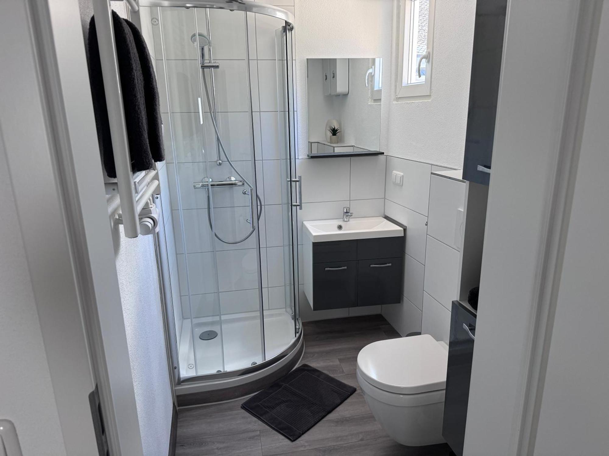 Ferienwohnung Direkt An Der Mosel Im Zentrum Von Zell Exterior foto