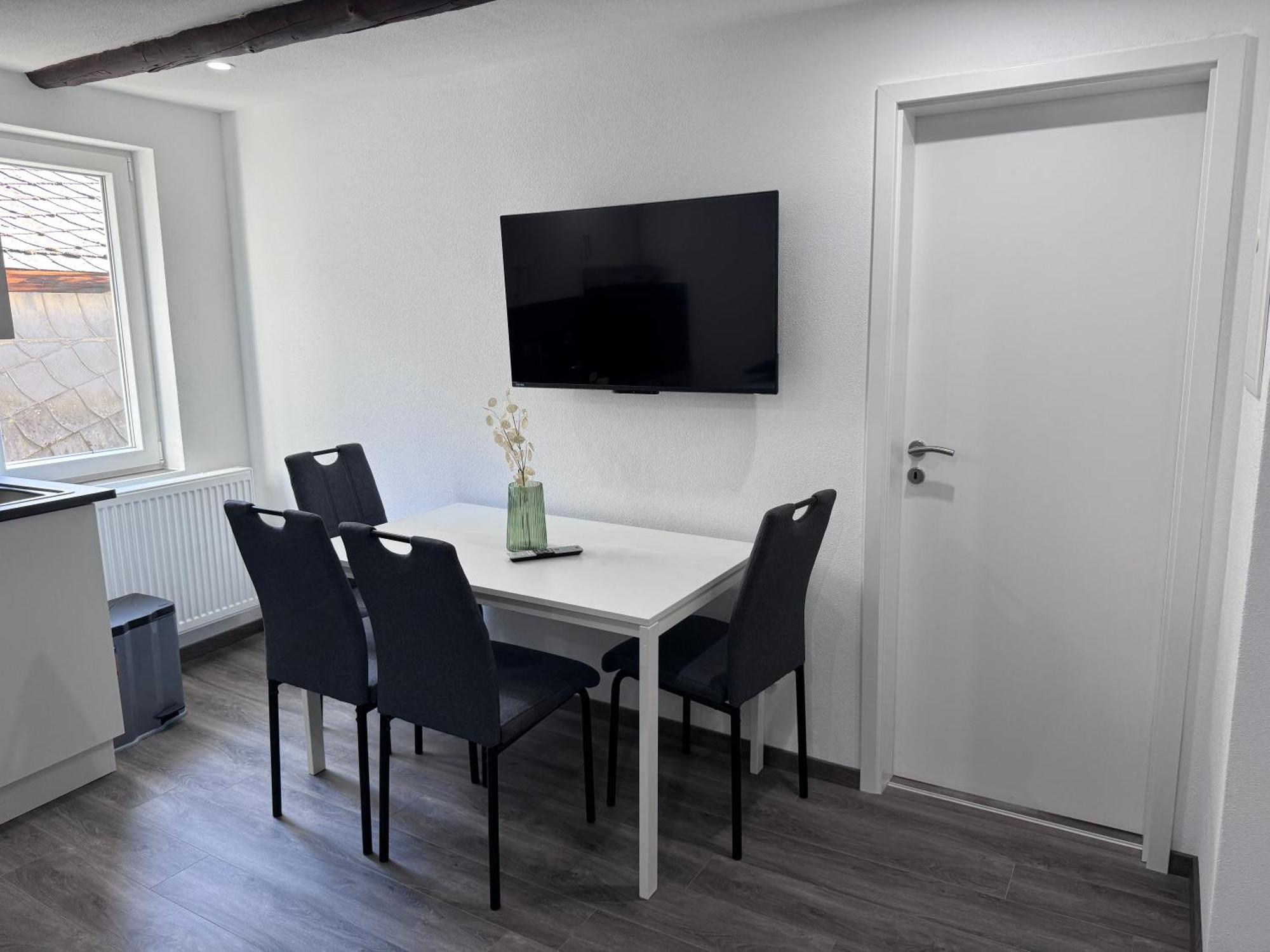 Ferienwohnung Direkt An Der Mosel Im Zentrum Von Zell Exterior foto