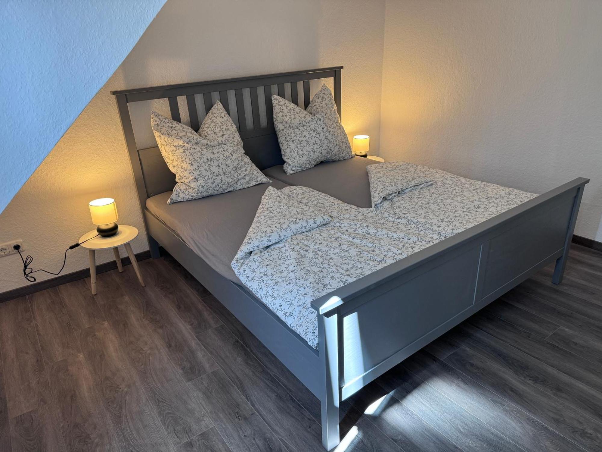 Ferienwohnung Direkt An Der Mosel Im Zentrum Von Zell Exterior foto